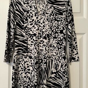 Peter Nygard Black and White Patterned Tunic